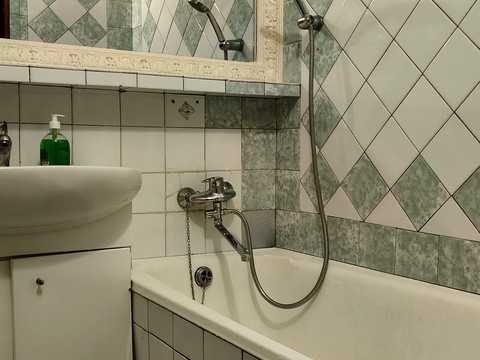 квартира за адресою Амосова вул. (Корчагінців), 36