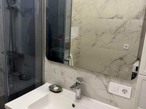 квартира за адресою Краснова вул., 1-В