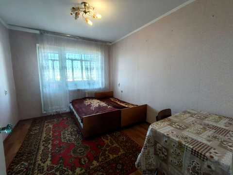 квартира за адресою Довженка вул., 1