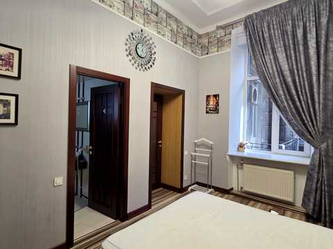 квартира за адресою Одеса, Дерибасівська вул., 12