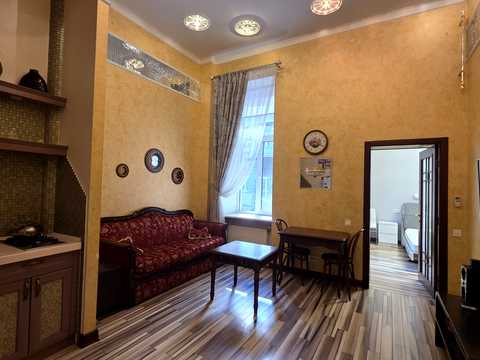 квартира за адресою Одеса, Дерибасівська вул., 12