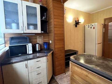квартира за адресою Володимира Івасюка вул., 24