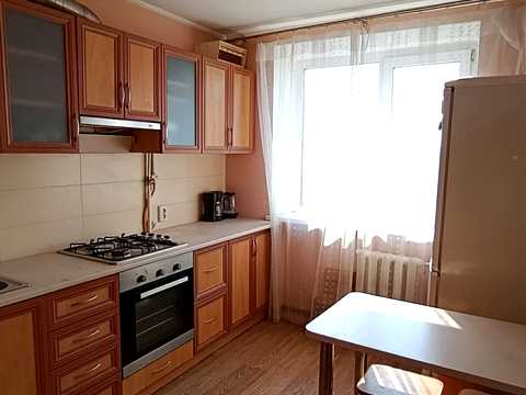 квартира за адресою Левка Лук'яненка вул. (Ватутіна), 30