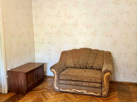 квартира за адресою Верховинна вул., 8