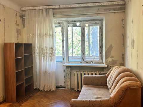 квартира за адресою Верховинна вул., 8