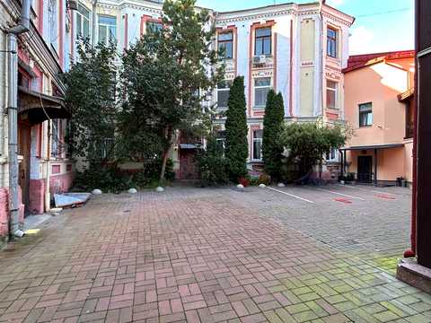 коммерческая по адресу Покровская ул., 9
