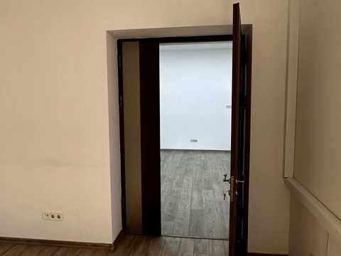 комерційна за адресою Львів, Пекарська вул., 16