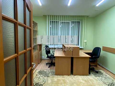 комерційна за адресою Анни Ахматової вул., 13