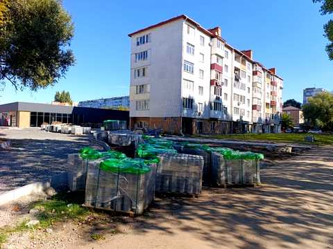 комерційна за адресою Романа Шухевича вул. (Курчатова), 6/2A