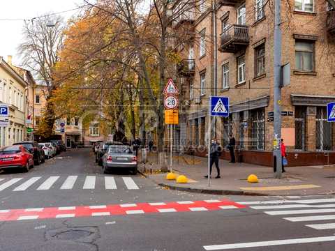 коммерческая по адресу Князей Острожских ул. (Московська), 5/2а