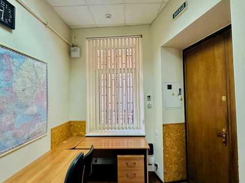 комерційна за адресою Михайла Грушевського вул., 8