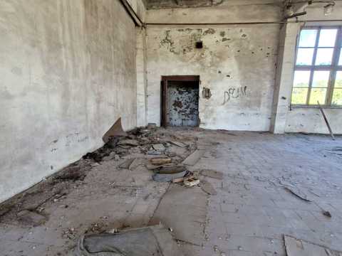 комерційна за адресою Свалява, Латорична, 13 А