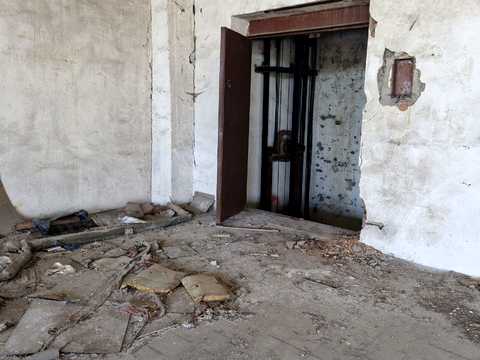 комерційна за адресою Свалява, Латорична, 13 А