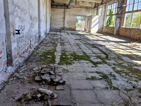 комерційна за адресою Свалява, Латорична, 13 А
