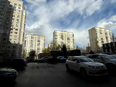 комерційна за адресою Київ, Патріарха Мстислава Скрипника вул. (Миколи Островського), 40