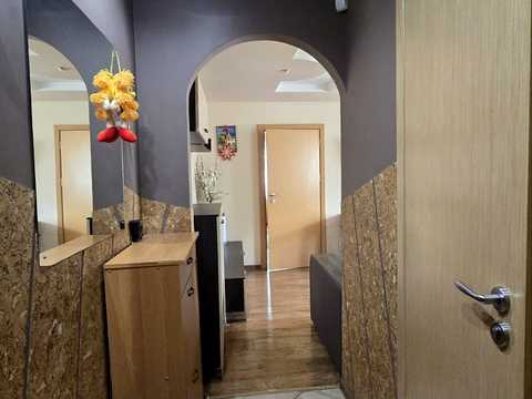 квартира за адресою Листопадна вул., 8