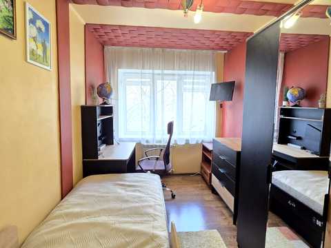 квартира за адресою Листопадна вул., 8