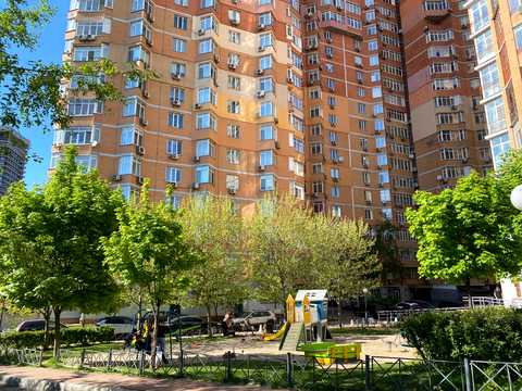 квартира за адресою Євгена Коновальця вул. (Щорса), 32-Г
