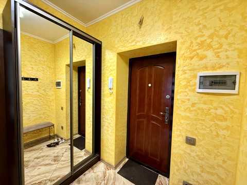 квартира за адресою Бурштинова вул., 4