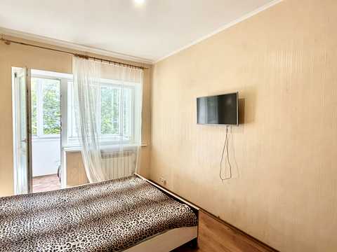 квартира за адресою Богдана Хмельницького вул., 25