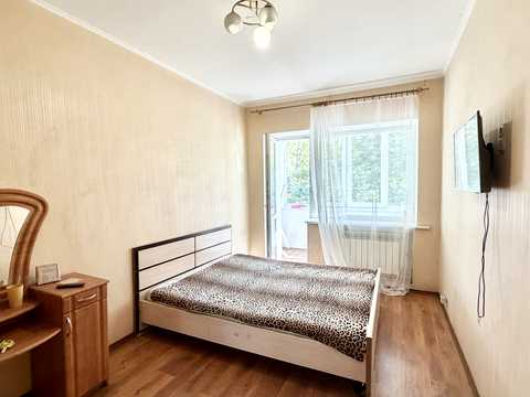 квартира за адресою Богдана Хмельницького вул., 25
