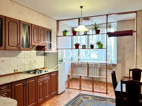 квартира за адресою Срібнокільська вул., 1
