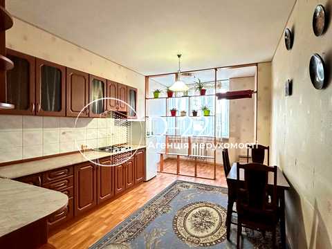 квартира за адресою Срібнокільська вул., 1