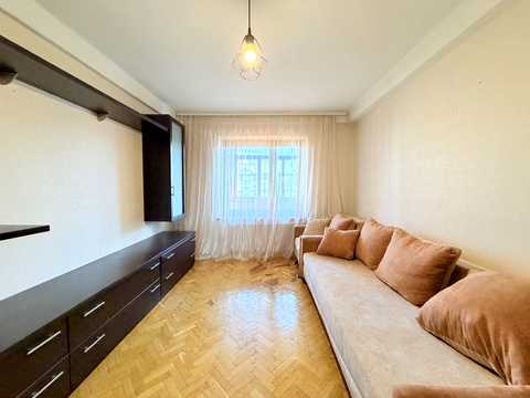 квартира за адресою Київ, Ореста Левицького вул. (Академіка Курчатова), 23