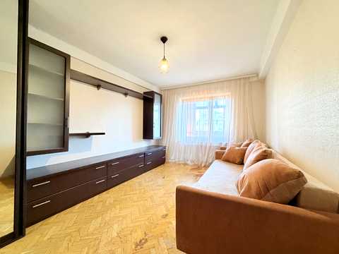 квартира за адресою Київ, Ореста Левицького вул. (Академіка Курчатова), 23