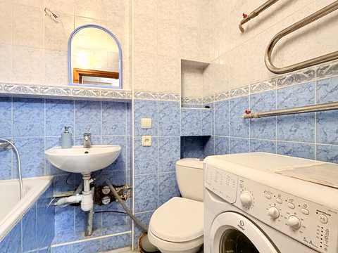 квартира за адресою Київ, Ореста Левицького вул. (Академіка Курчатова), 23