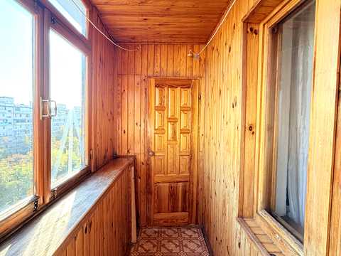 квартира за адресою Київ, Ореста Левицького вул. (Академіка Курчатова), 23
