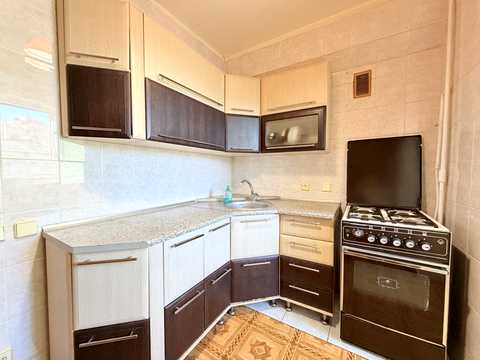 квартира за адресою Київ, Ореста Левицького вул. (Академіка Курчатова), 23
