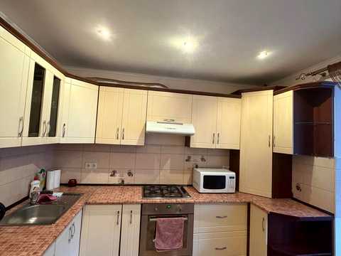 квартира за адресою Крайна вул., 1