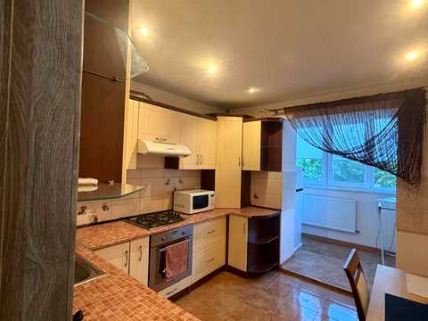 квартира за адресою Крайна вул., 1
