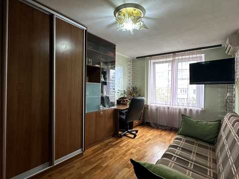 квартира по адресу Николая Ушакова ул., 4