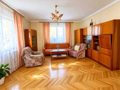 будинок за адресою Єфремова вул., 1