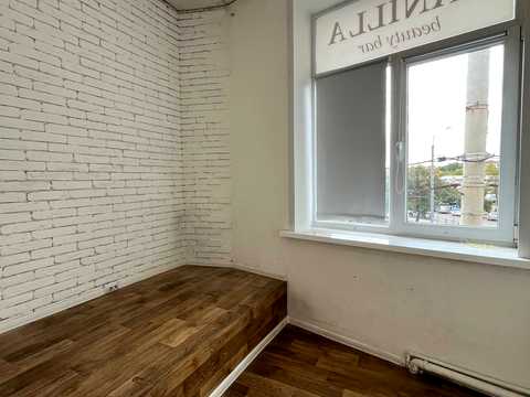 коммерческая по адресу Покровская пл., 12