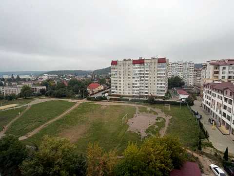 квартира за адресою Василя Сухомлинського вул., 36