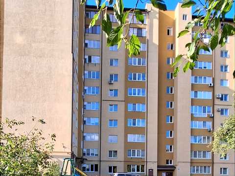 квартира за адресою Чорновола вул., 128-А