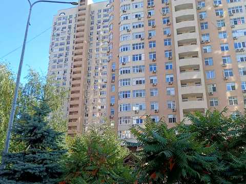 квартира за адресою Драгоманова вул., 40-Е