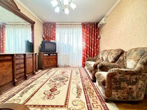 квартира за адресою Ревуцького вул., 19/1