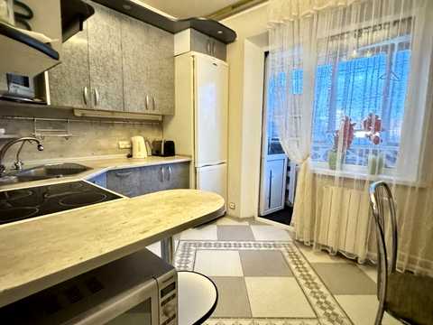 квартира за адресою Ревуцького вул., 19/1