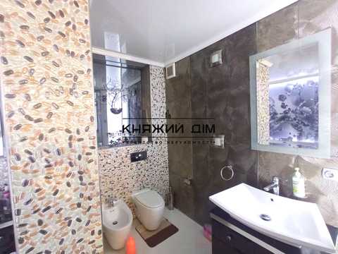 квартира за адресою Антоновича вул. (Горького), 140