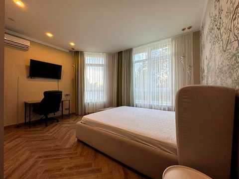 квартира за адресою Італійський бульв., 1г