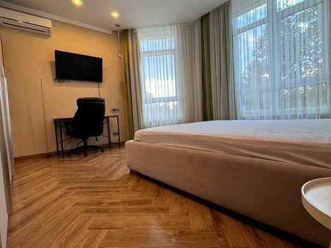 квартира за адресою Італійський бульв., 1г