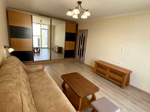 квартира за адресою Олени Степанівни вул. (Ленінградська), 8