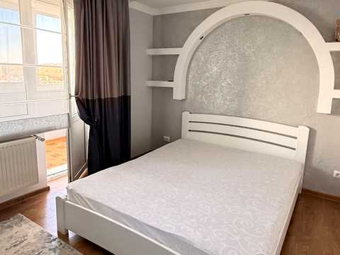 квартира за адресою Зарічанська вул., 52