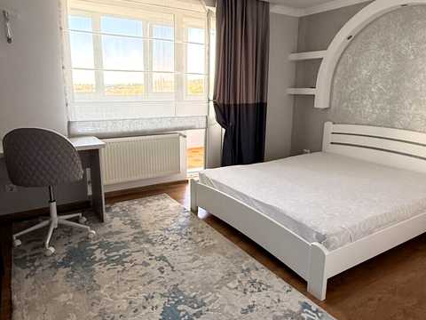 квартира за адресою Зарічанська вул., 52