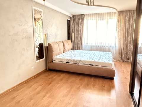 квартира за адресою Зарічанська вул., 52