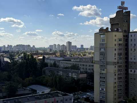 квартира за адресою Олександра Довженка вул., 16-Б